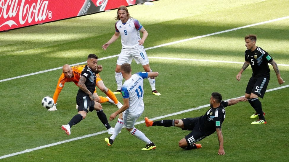 Island uništio Mesijeve nade - u slikama 4 Island pogađa