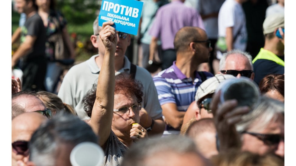 I pored protesta građana, niški aerodrom predat državi 5 Protiv poklanjanja niškog aerodroma