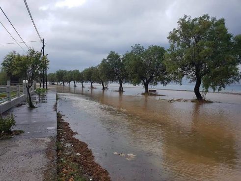 Nevreme u Grčkoj, potop na ulicama i plažama (FOTO, VIDEO) 5