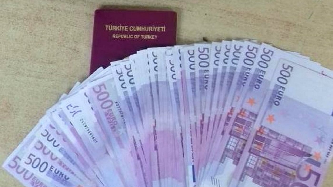 Zaplenjeno 45.000 neprijavljenih evra 1