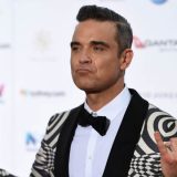 Robi Vilijams nastupa na otvaranju Mundijala 8