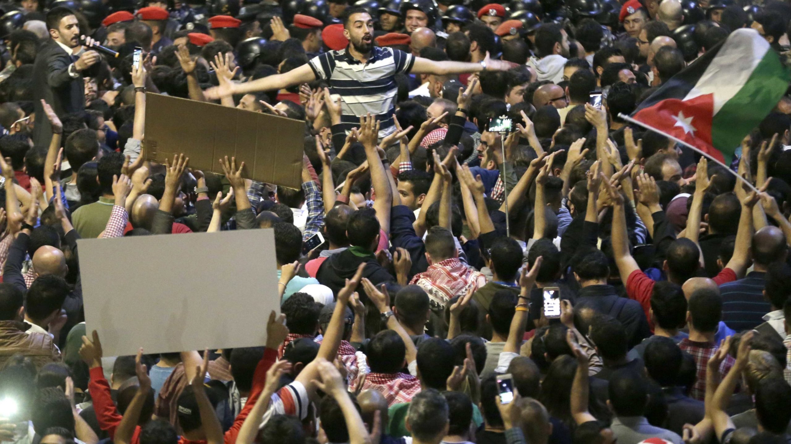 Jordanski premijer podneo ostavku nakon masovnih protesta 1