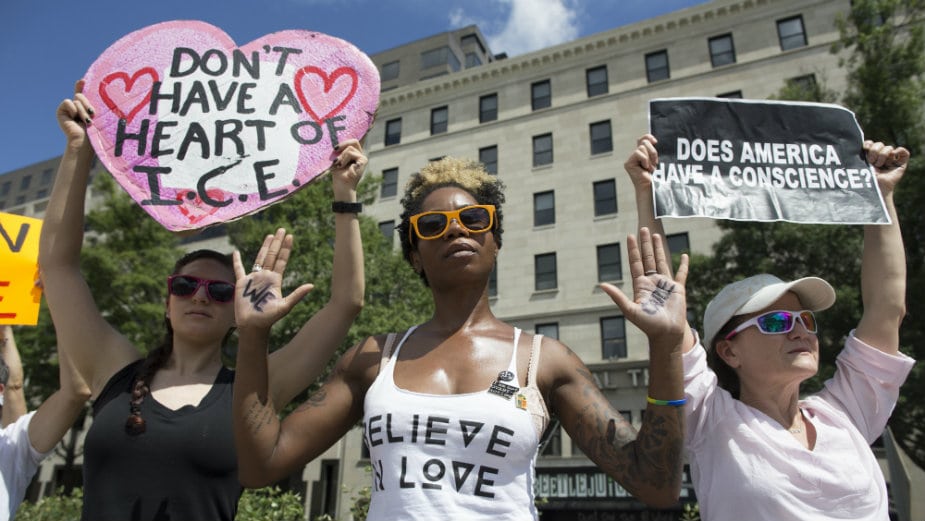 Masovna hapšenja ispred Senata SAD 1