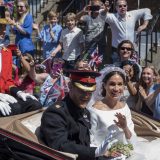 Princ Hari i Megan vraćaju darove 13