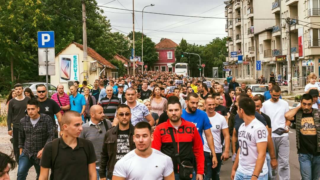 Protesti u Lazarevcu zbog hapšenja grupe mladića 1
