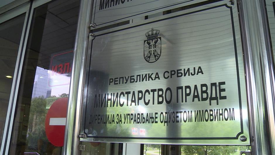 Upis nekretnina od 1. jula kod javnog beležnika 1 Upis nekretnina od 1. jula kod javnog beležnika 1