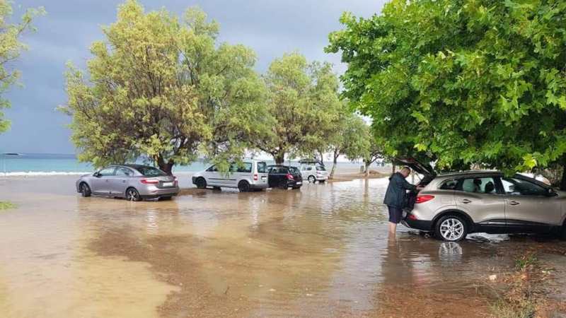 Nevreme u Grčkoj, potop na ulicama i plažama (FOTO, VIDEO) 1