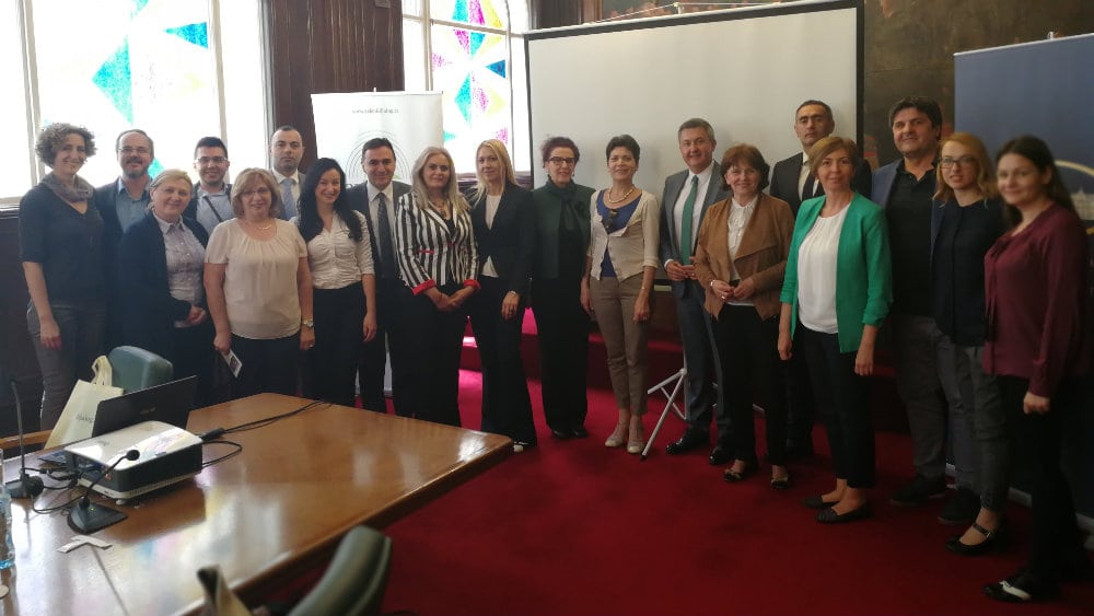 Životna sredina nema političke boje, a ni granice 1 Životna sredina nema političke boje, a ni granice 1