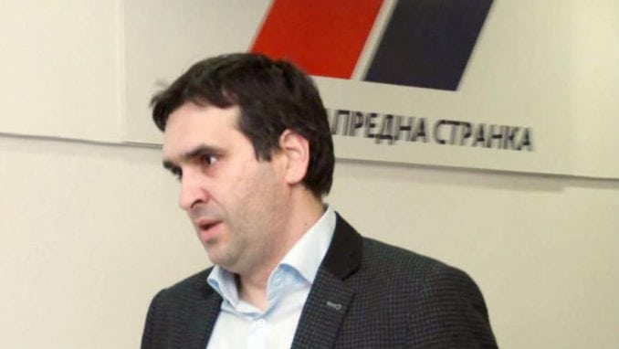 Poruka Radomira Nikolića da "narodu treba motka" skandal godine u Kragujevcu 1