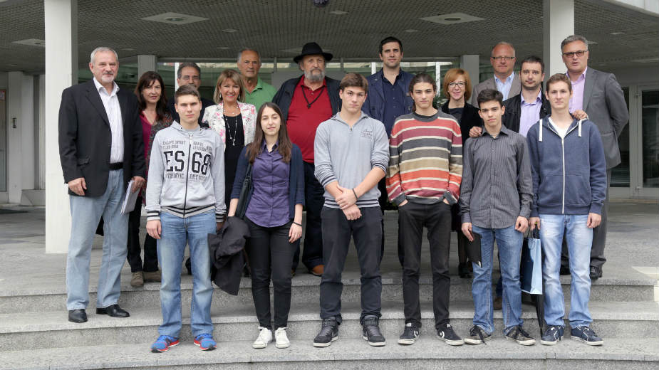 Raspisan konkurs Fondacije "Evro za znanje" za učeničke stipendije 1 Raspisan konkurs Fondacije "Evro za znanje" za učeničke stipendije 1