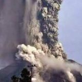 Vulkan zasuo pepelom pet ekvadorskih provincija 11