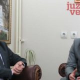 Uzimao novac od preduzeća, pozivao se na kumstvo sa ministrom policije 8