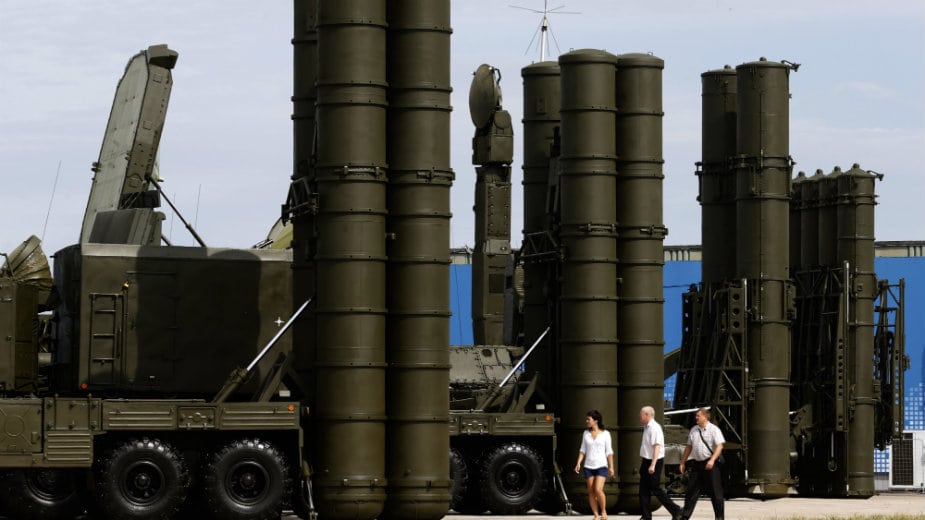 S-300 - sistem za medijsko odvraćanje pažnje 1