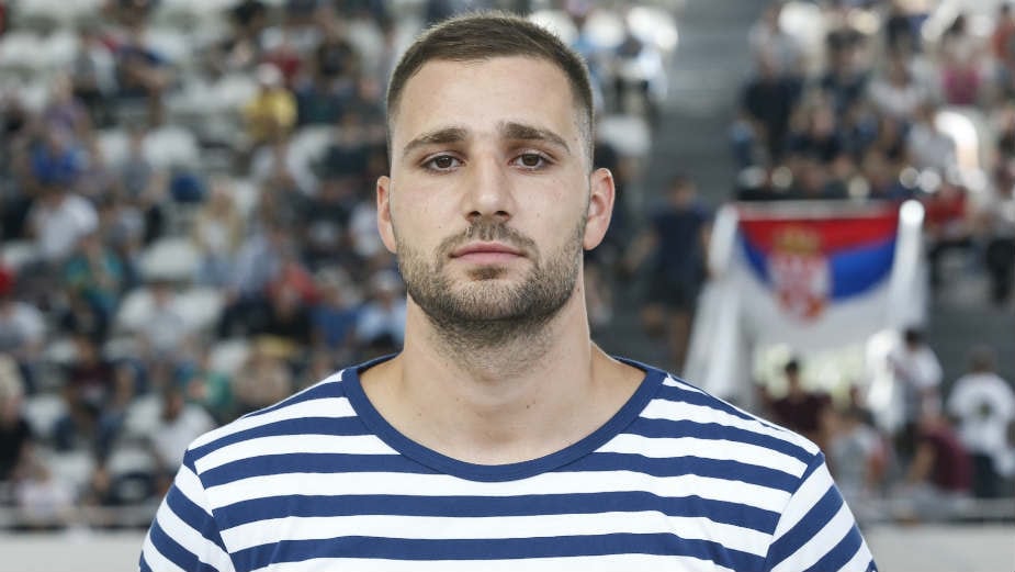 Miloš Ćuk: "Poker fejs" 1