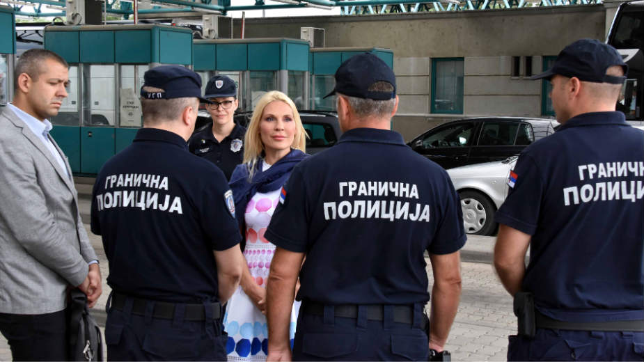 MUP: Građani da koriste alternativne granične prelaze 1 MUP: Građani da koriste alternativne granične prelaze 1