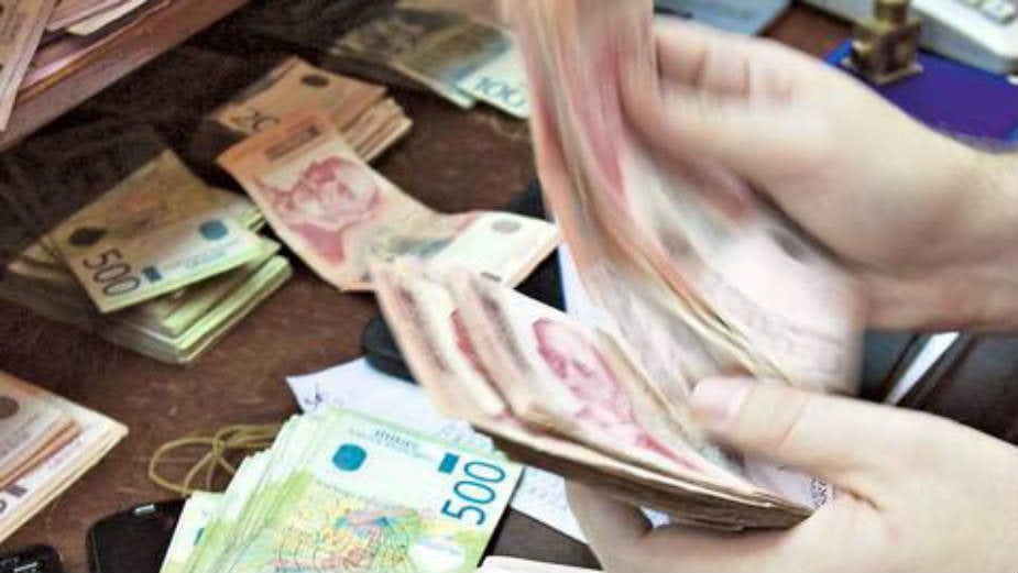 Vučićeve igre s prosečnom platom: Kad promašiš cilj, pomeri ga 1