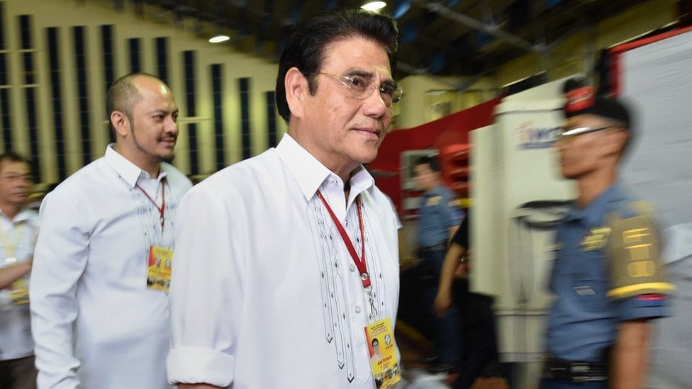 Filipinski gradonačelnik ubijen dok je pevao himnu 1 Arhivska fotografija: gradonačelnik Antonio Halili, 18. jul 2016