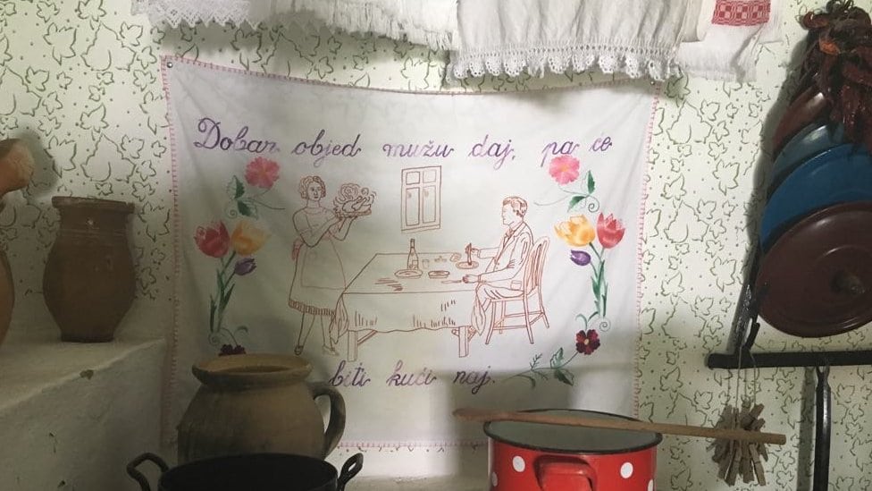 Vez iznad šporeta, etno kuća