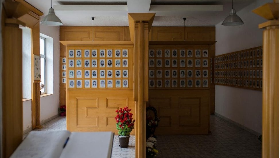 Srebrenica i Bratunac: Pomen za srpske žrtve ubijene na početku rata u Bosni 2 Spomen soba, Bratunac, 2018.