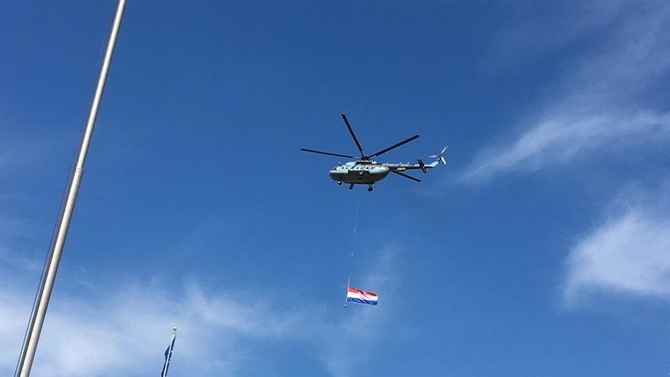 Francuska i Hrvatska dočekale fudbalske heroje 4 I helikopteri slave uz zastave