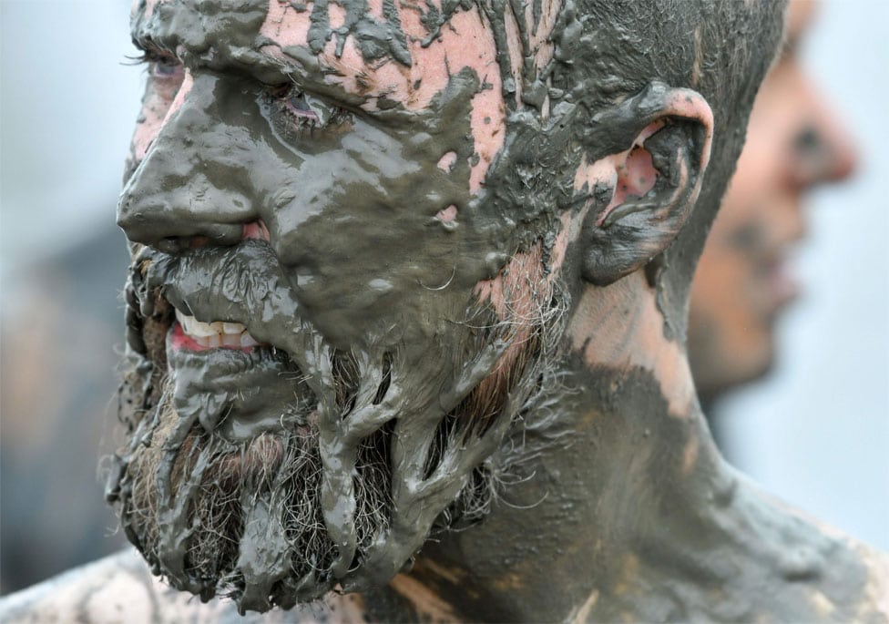 Takmičari Olimpijskih igara u blatu u nemačkom gradu Brunsbitelu