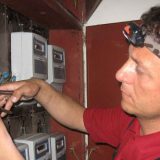 EPS seče struju siromašnima, dok gubitašima i moćnicima svetlo sija 2