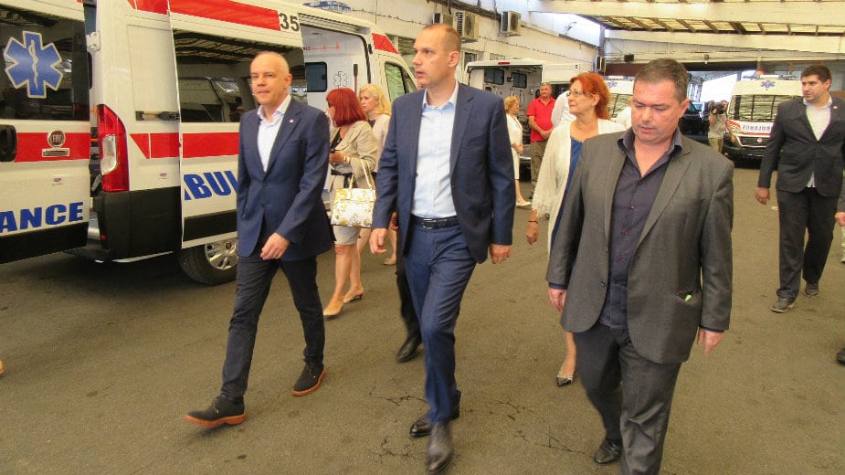 Radojičić: Nova vozila za urgentnu medicinu 1