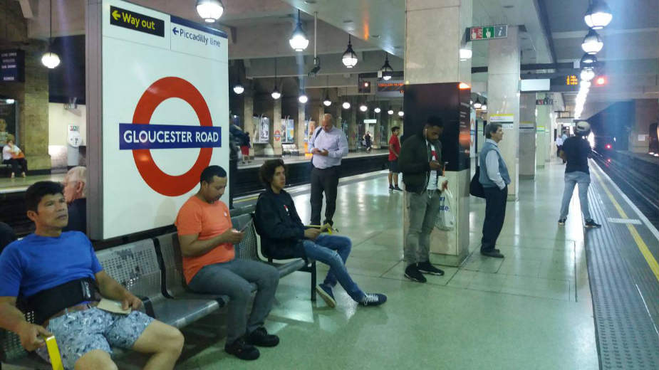 London: Splićanka u metrou 1