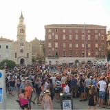 Ispraćaj uz dve topovnjače, zvono Svetog Dujme i petsto brodica 13