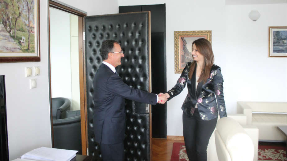 Ministarka Kuburović sa Frankom Fratinijem o izmenama ustava 1