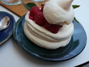 Pavlova - hrskavi desert posvećen jednoj balerini (recept) 2