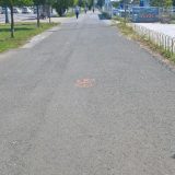 Izbledela biciklistička staza, grad ignoriše prijave 10