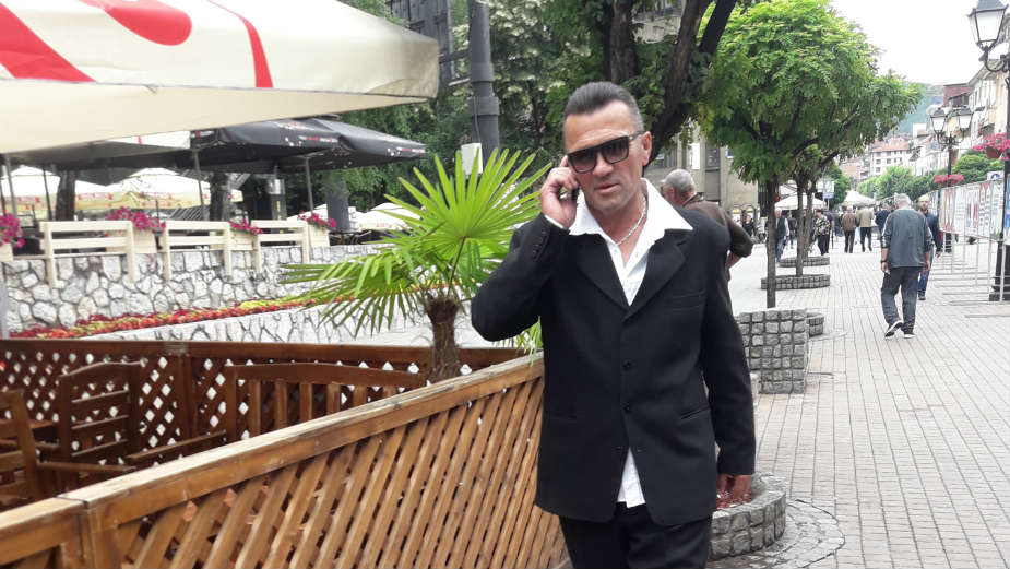 Težak rastanak od rodnog Koniča 1 Težak rastanak od rodnog Koniča 1