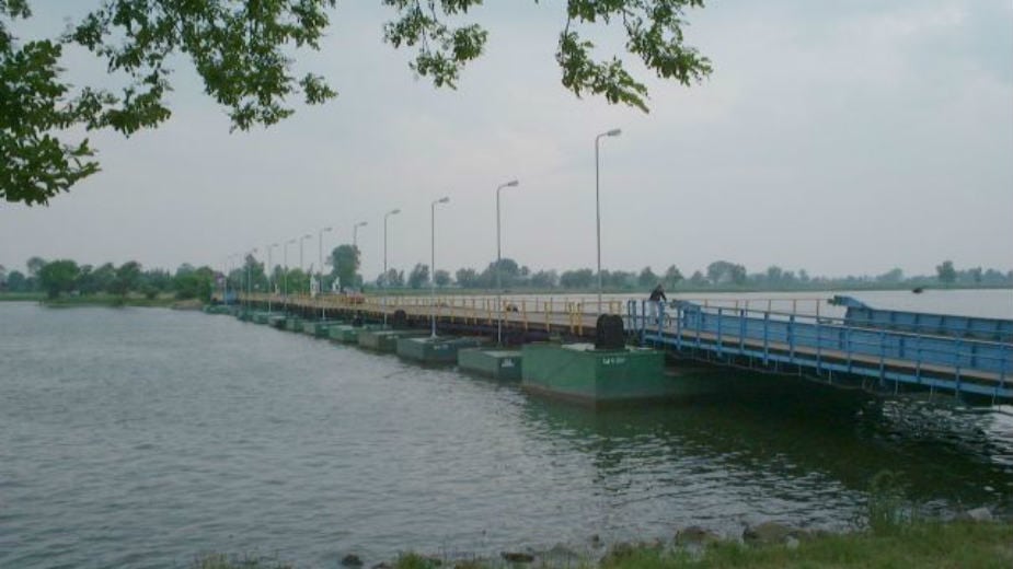 MOS: Postavljen pontonski most na Dunavu 1