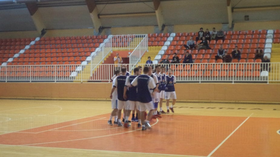 Domaći stranci i momci iz kraja 1