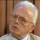 Preminuo Adem Demaći 8