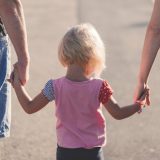 Kako mobilni telefoni štete odnosu roditelja i dece? 7