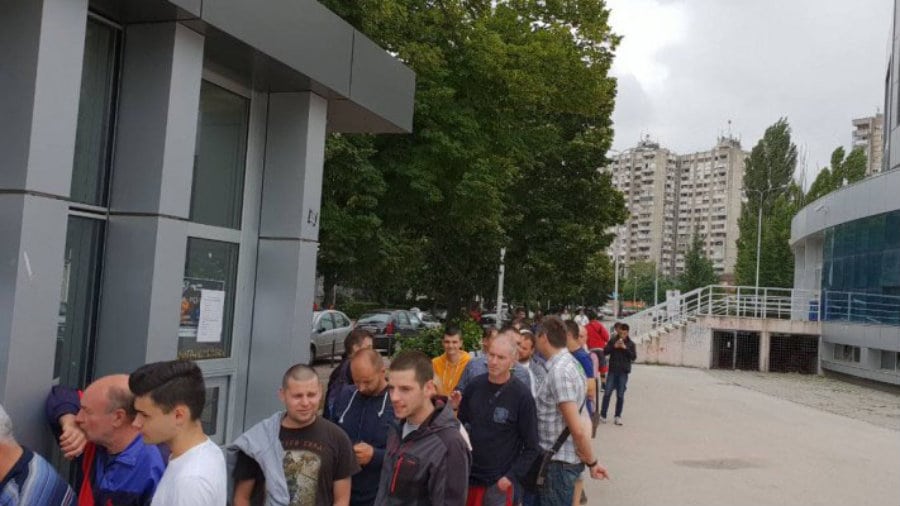 Prevareni građani održali protest u ulici Vojvode Stepe 105 1 Prevareni građani održali protest u ulici Vojvode Stepe 105 1