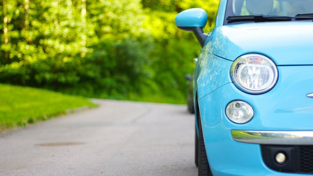 Gde je obavezno voziti sa upaljenim svetlima preko dana? 1