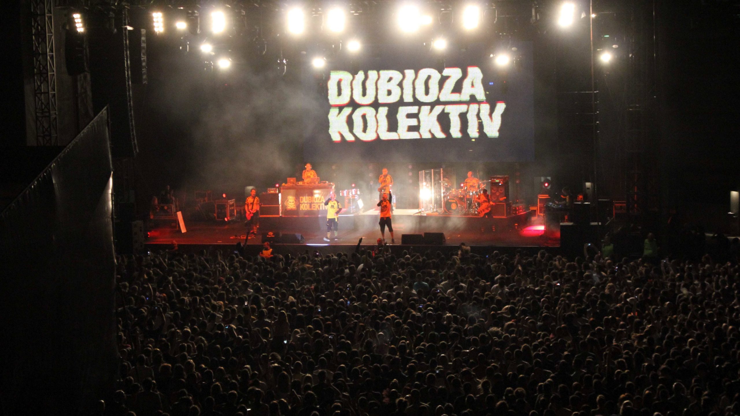 Dubioza kolektiv "zatresla" Tašmajdan 1 Dubioza kolektiv "zatresla" Tašmajdan 1