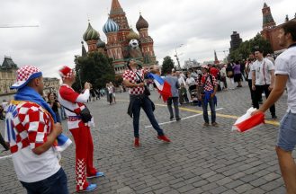Navijači Hrvatske i Engleske uoči večerašnjeg polufinala (FOTO) 2