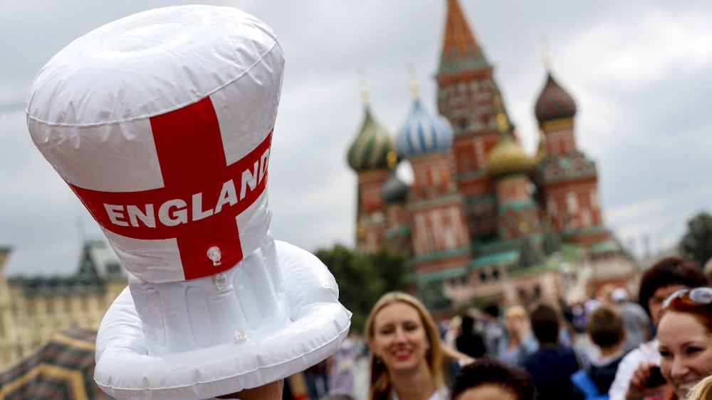 Navijači Hrvatske i Engleske uoči večerašnjeg polufinala (FOTO) 1