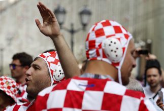 Navijači Hrvatske i Engleske uoči večerašnjeg polufinala (FOTO) 7