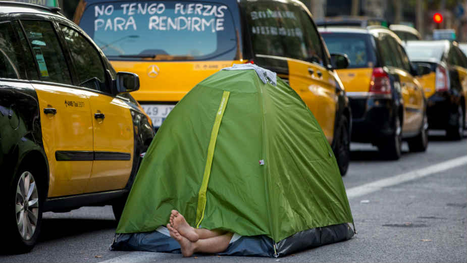 Taksisisti paralizovali Španiju štrajkom protiv Uber-a 1