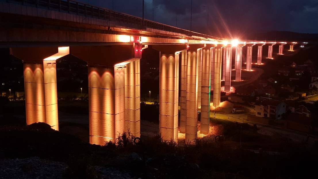 Osvetljen most na Koridoru 10 1