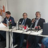 Bez pevanja i igranja, s fokusom na film 2