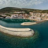 Potonuo gliser kod poluostrva Luštice, spaseno devet osoba 3