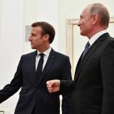Putin čestitao Makronu pobedu i poželeo uspeh 8