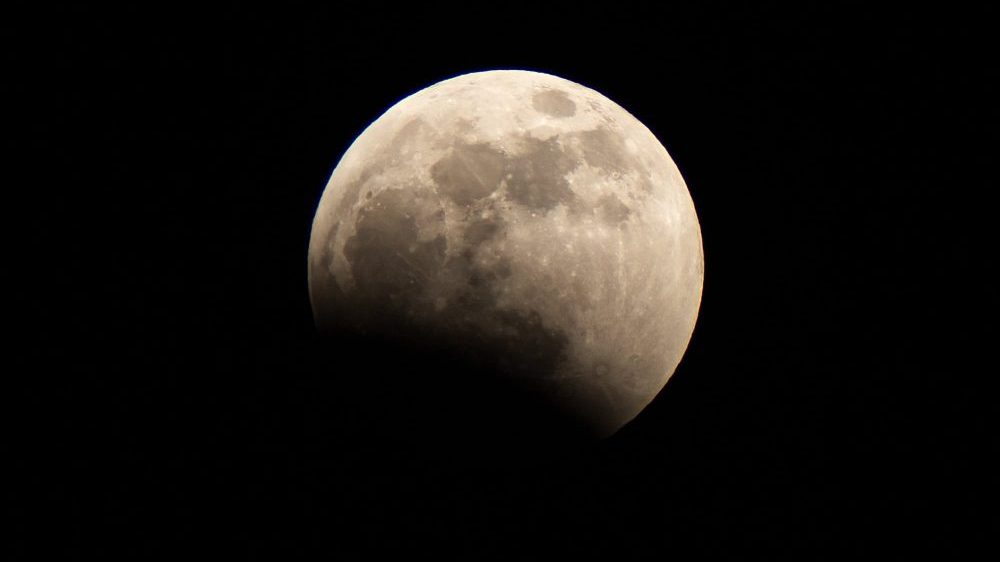 Kineska kapsula sa lunarnim materijalom napustila orbitu Meseca 1