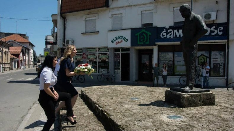 Obeležena 33. godišnjica smrti glumca Zorana Radmilovića 1